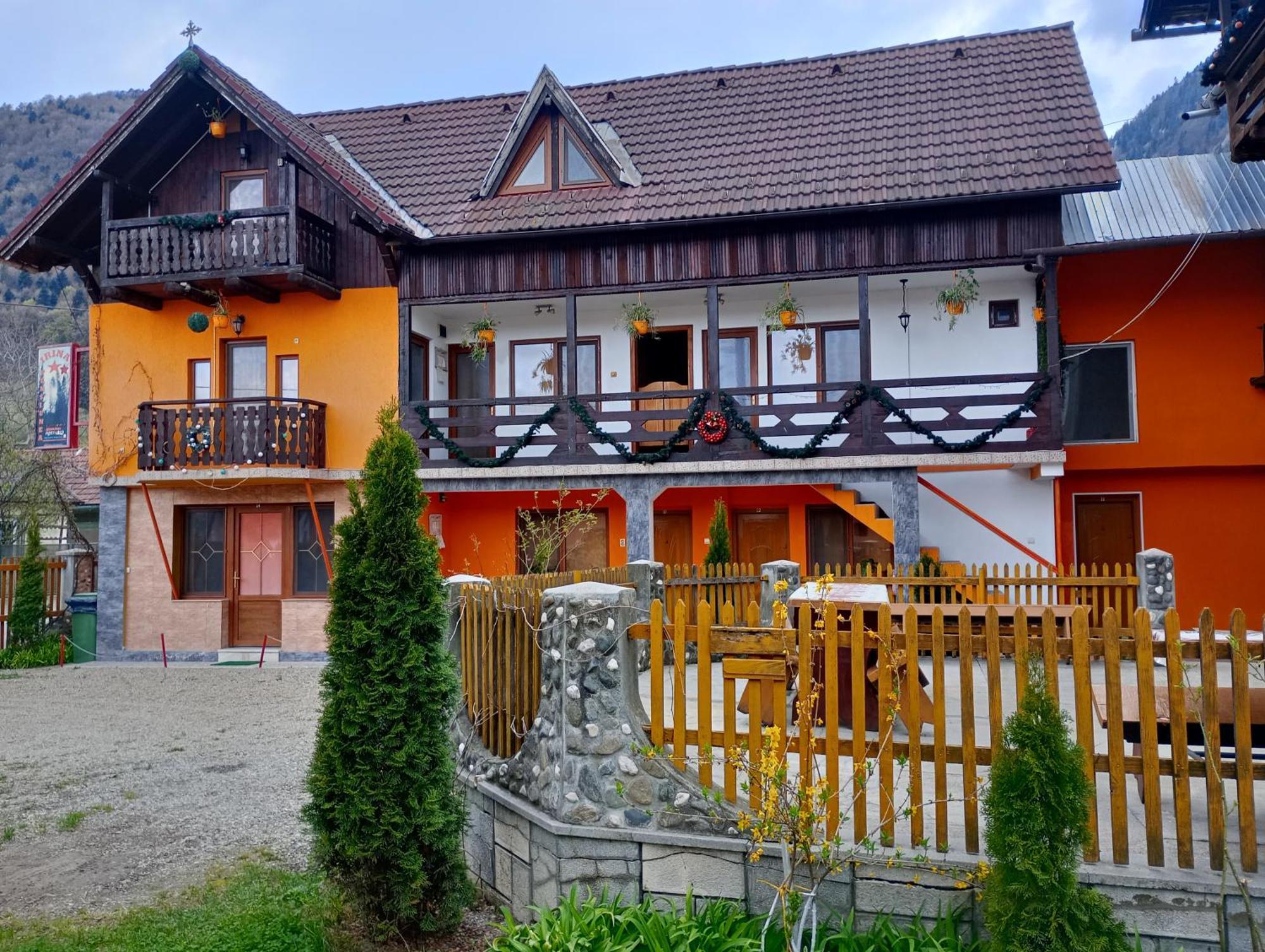 Pensiunea Irina 1 Si 2 Zarnesti Ngoại thất bức ảnh